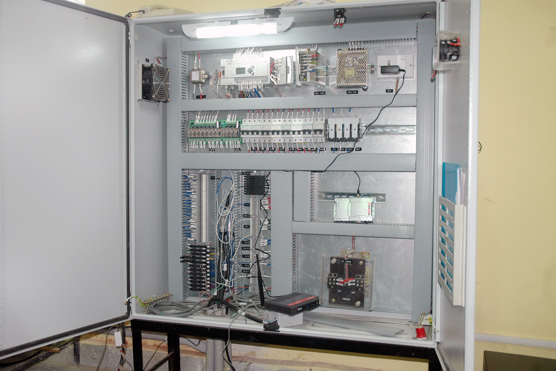                                                                               Programmable Logic controller
                                                                               